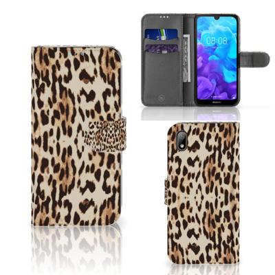 Huawei Y5 (2019) | Telefoonhoesje | Met pasjeshouder | Leopard