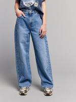 Wijde jeans met sterrenklinknagels lichtblauw