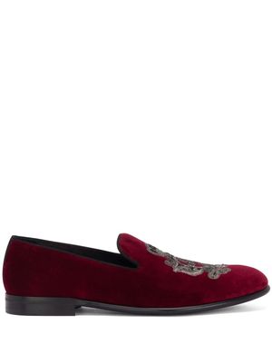 Dolce & Gabbana chaussons en velours à broderies - Rouge