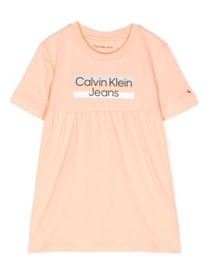 Calvin Klein Kids robe en coton à logo imprimé - Rose