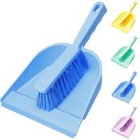 Stoffer en blik kunststof