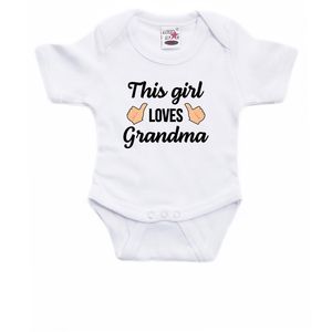 This girl loves grandma cadeau baby rompertje wit meisjes