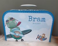 Koffertje met naam * Dino's in vliegtuig *  diverse kleuren - thumbnail