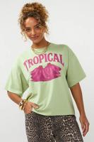 Ydence T-shirt Tropical | Soft green