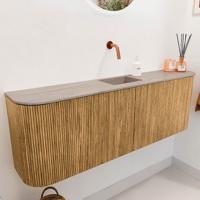 Toiletmeubel Mondiaz Joya Dlux | 123.2 cm | Meubelkleur Oak | Faye wastafel Saba Wasbak Midden | Zonder kraangat(en) Toiletmeubel Mondiaz Joya Dlux | 123.2 cm | Meubelkleur Oak | Faye wastafel Saba Wasbak Midden | Zonder kraangat(en)