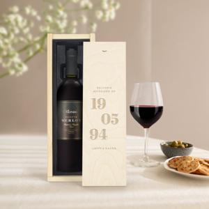 Wijn in gegraveerde kist - Riondo Merlot