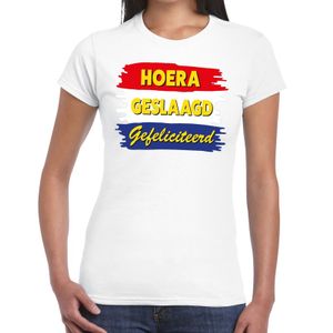 Hoera geslaagd gefeliciteerd t-shirt wit dames