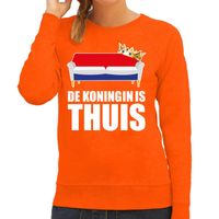 Koningsdag sweater de Koningin is thuis oranje voor dames Koningsdag sweater de Koningin is thuis oranje voor dames