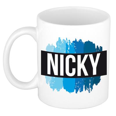 Nicky naam cadeau koffie mok - beker - met blauw verfstrepen - Cadeau collega - vaderdag