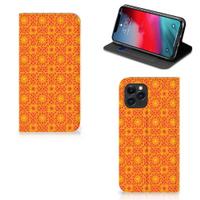 Apple iPhone 11 Pro Hoesje met Magneet Batik Oranje - thumbnail