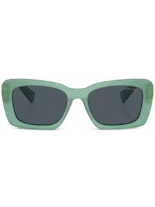 Miu Miu Eyewear lunettes de soleil rectangulaires à plaque logo - Vert