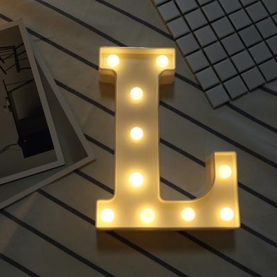 Alfabet L Engelse letter vorm decoratieve licht droge batterij aangedreven warm wit staande opknoping LED vakantie licht