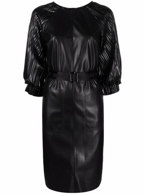 Karl Lagerfeld robe ceinturée en cuir artificiel - Noir