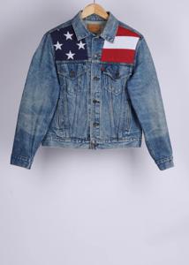 Vintage Levi&apos;s Jacket in size S