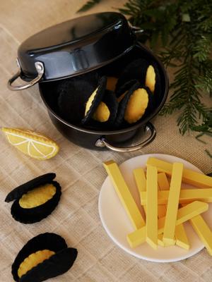 FSC® houten mosselen met frieten zwart