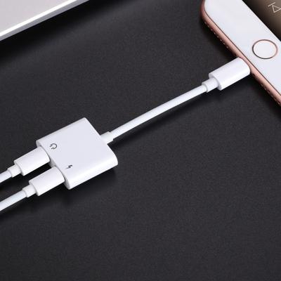 JOYROOM S-M403 ben Series Apple Dual Lightning adapter lengte: 1 2 m (wit)