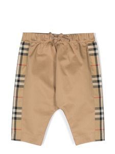 Burberry Kids short en coton à carreaux - Tons neutres