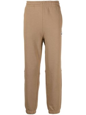 Lacoste pantalon de jogging en coton à patch logo - Marron