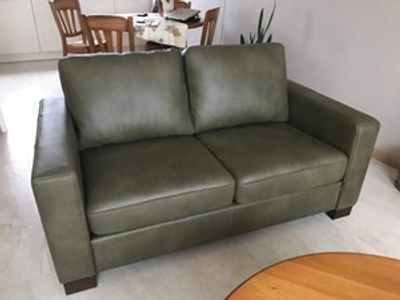 Leren 2-zits bank met houten poten - groen leer - Echt leer, Modern, ontdek de vele Leersoorten en Kleuren bij ShopX