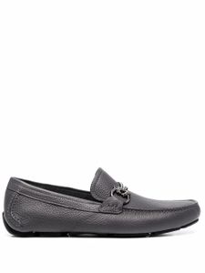 Ferragamo mocassins Gancini en cuir grainé - Gris