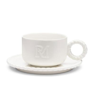 Riviera Maison Elegant Twist kop en schotel Riviera Maison Elegant Twist kop en schotel