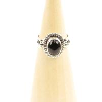 Zilveren Dakini Ring met Zwarte Onyx, Handgesmeed in Nepal - thumbnail