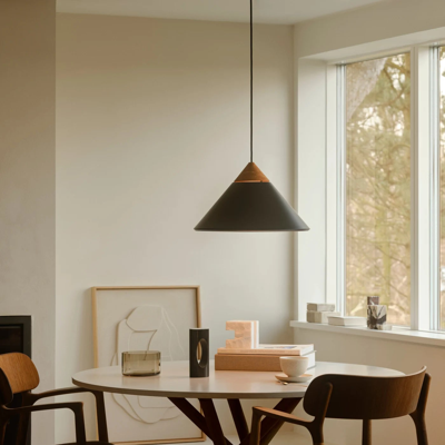 Hanglamp zwart Kinto driehoek E27 design 42 cm