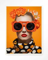 Urban Cotton Wandkleed 'Orange Flower' 80 x 110cm in Floating Frame - off white