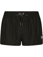 Dolce & Gabbana short de bain DG Essentials à plaque logo - Noir - thumbnail