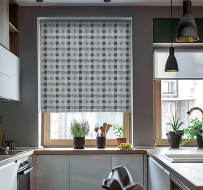Grijs gingham patroon rolgordijn keuken