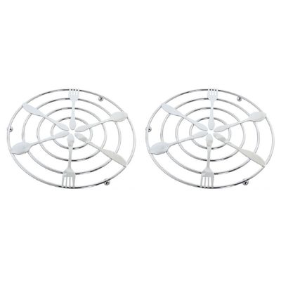 2x stuks metalen pannenonderzetters rond zilver met bestek patroon 20 cm