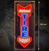 National Tire Service Pijl Neon Verlichting XL In Metalen Bak 153 x 51 cm - Oranje, Blauw, Wit