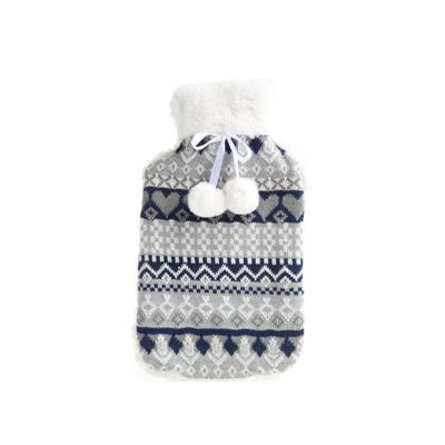 Warmwaterkruik - 2L - 20 x 34 cm - blauw/wit - met hoes - kruik - winter print