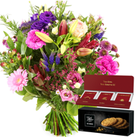 Veldgeplukte bloemen + koekjes en thee