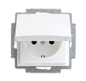Busch-jaeger stopcontact met randaarde en KB inbouw 1-voudig SI-B 20-eukr-914