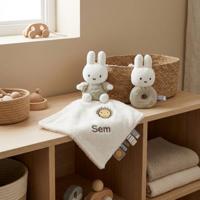 Nijntje Fluffy Knuffeldoekje en Rammelaar Green