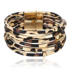 Dierenprint multilayer dames armband in de kleuren goud en wit