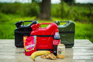 Jerrycan 5L Pakket - Rood - Compact en Stijlvol - Perfect voor Onderweg - Draagbaar en Handig