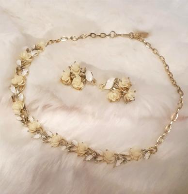 Vintage Sieraden Set Ketting En Oorclips Rozen Goud Creme