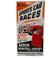 Sports Car Races Stalen Bord Met Relief - 60 x 30cm