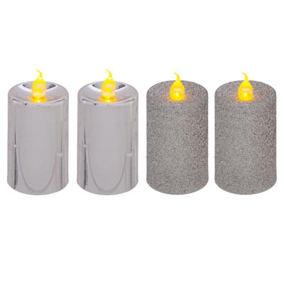 Feeric lights and christmas Kaarsen - 4x stuks - zilver - LED - H7,5 cm - glans en glitterafwerking