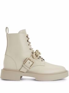 Giuseppe Zanotti bottines Adric à détail de chaîne - Blanc