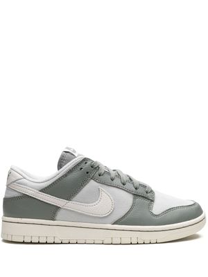 Nike baskets Dunk Retro PRM Mica Green - Blanc