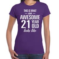 Awesome 21 year / 21 jaar verjaardag cadeau - t-shirt - paars - voor dames