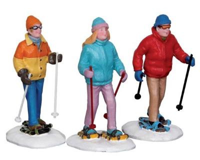 Snowshoe walkers - Lemax