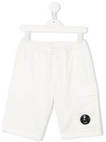 C.P. Company Kids short de sport à patch logo - Blanc