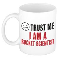 Cadeau koffie/thee mok - trust me I am a rocket scientist - rood - keramiek - 300 ml