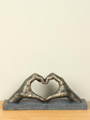Beeld bronslook Hart uit handen, 16 cm