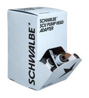 Schwalbe baliedisplay met 25 scv pompkopadapters