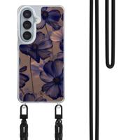 Samsung Galaxy S26 hoesje met zwart koord - Twilight petals